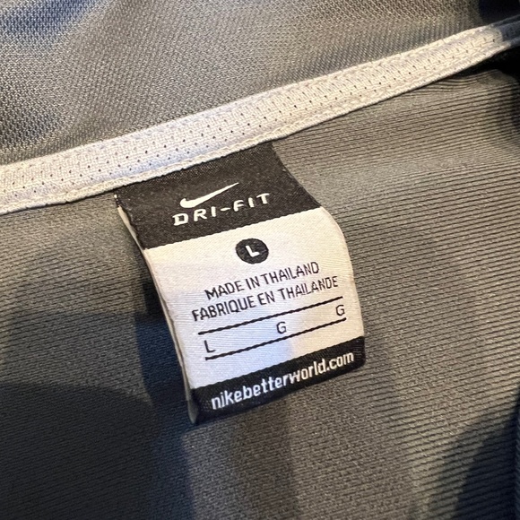 Nike Elite, Dri-fit zip up jacket size large - Picture 6 of 6